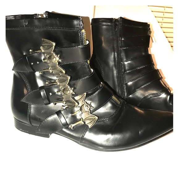demonia bat boots